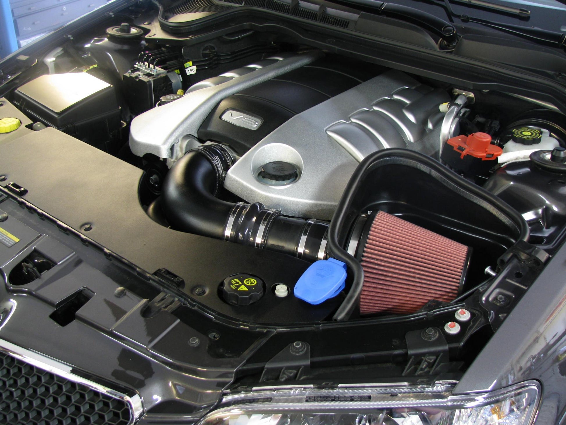 2008 - 09 Pontiac G8 GT and GXP Dry Filter Cold Air Intake