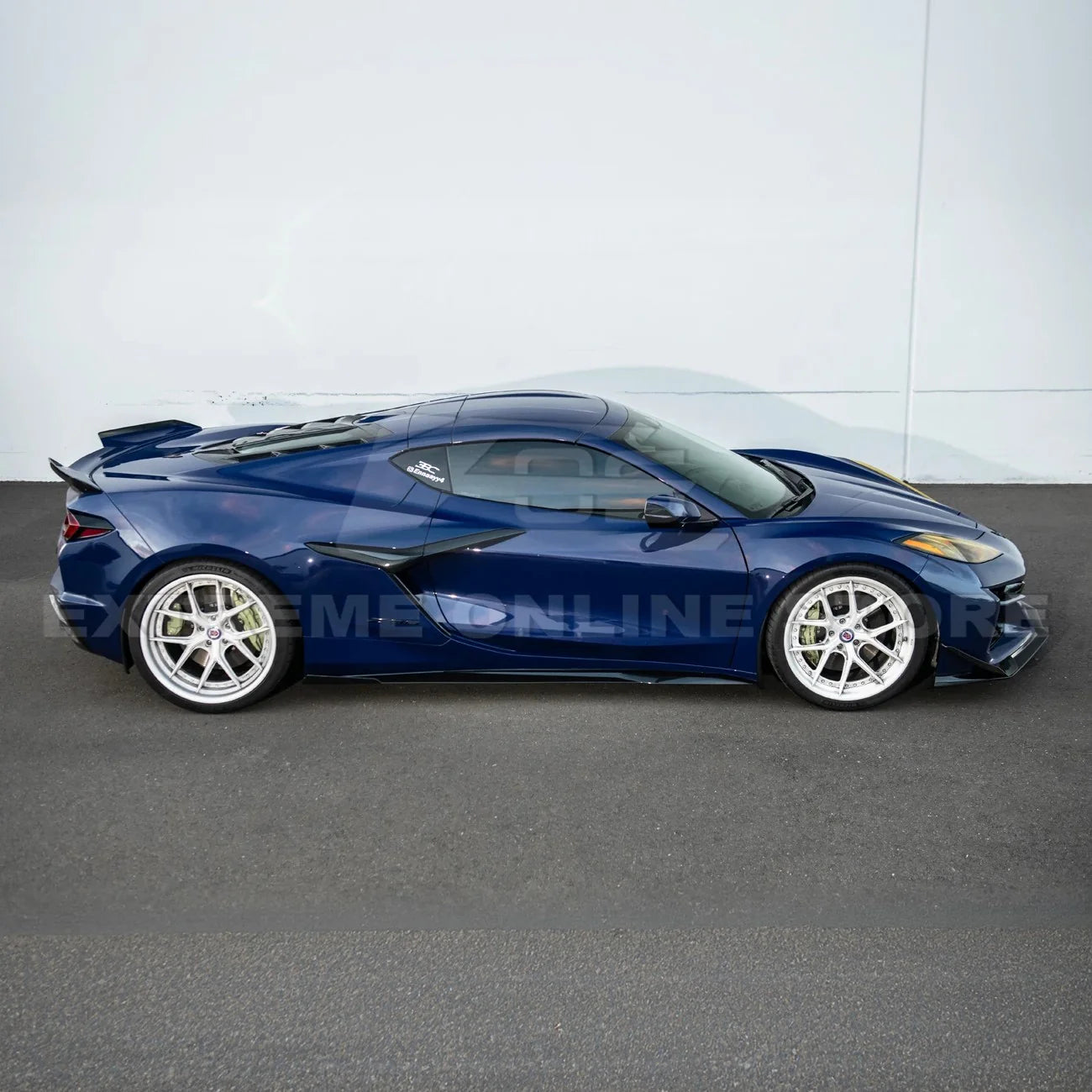 C8 Corvette Z06 / E-Ray / ZR1 Carbon Fiber Performance Side Skirts image 2
