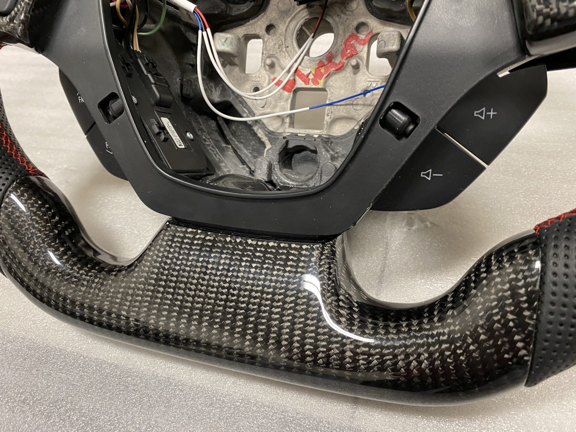 2016 - 24 Camaro LED Carbon Fiber Steering Wheel (Complete/Heated) | Next-Gen Carbon