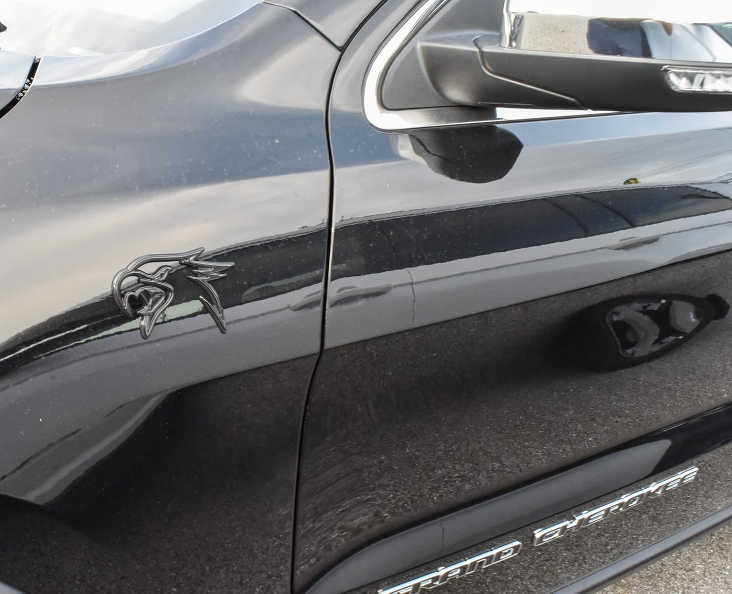 2018 - 24 Jeep Grand Cherokee Trackhawk Fender Badge