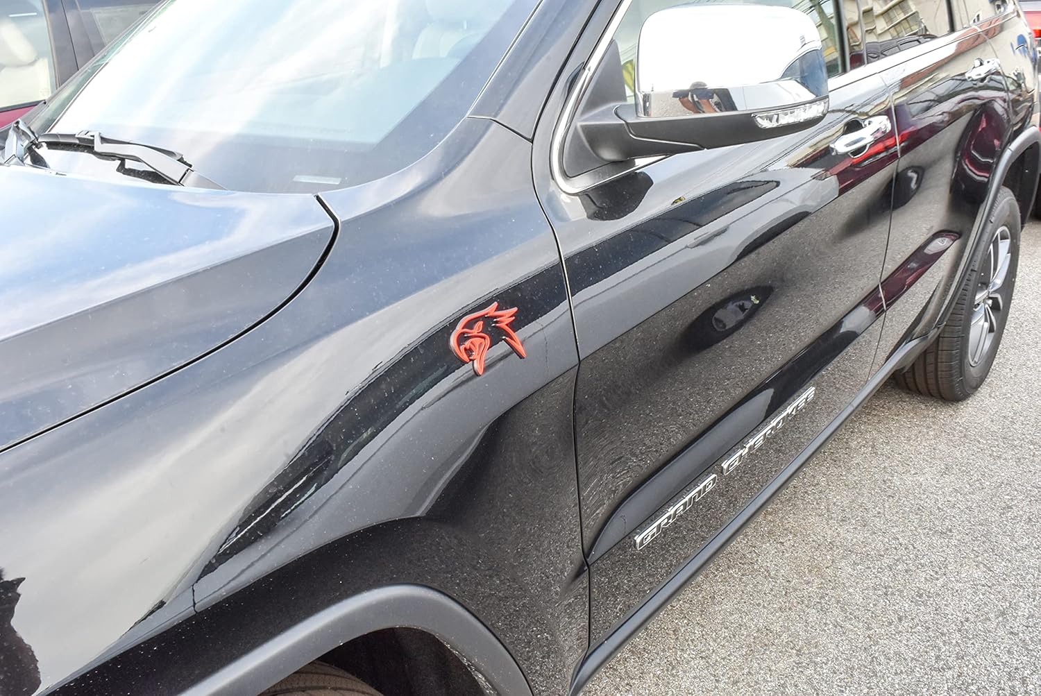 2018 - 24 Jeep Grand Cherokee Trackhawk Fender Badge