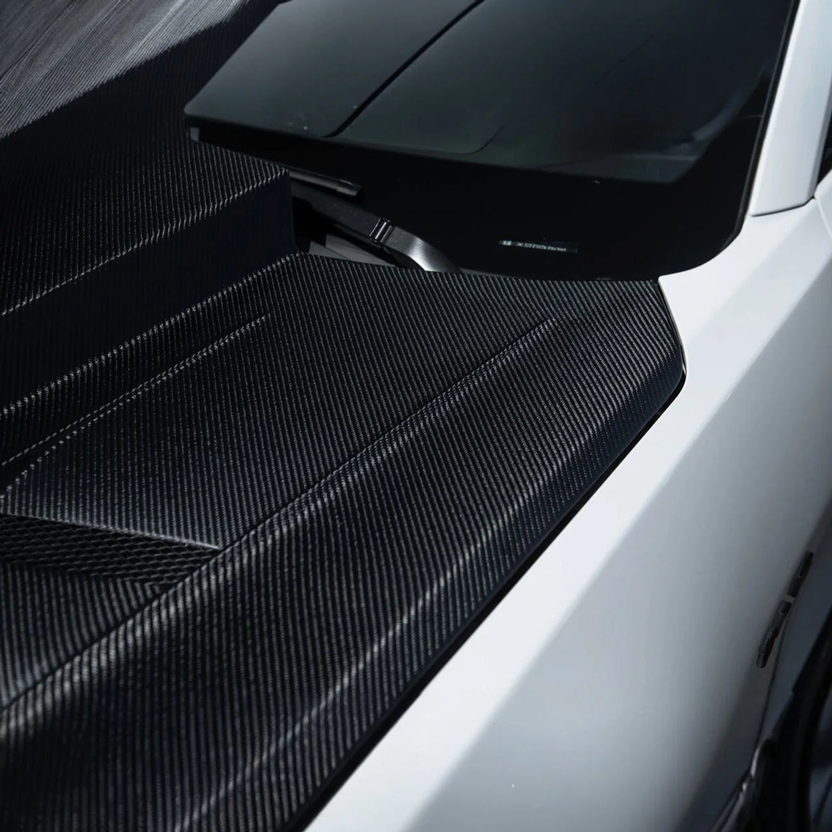 2016 - 24 Camaro Carbon Fiber Terminator Style Hood