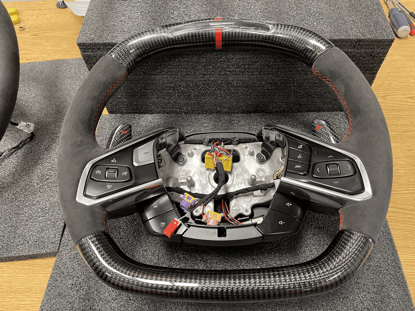 C8 Corvette Stingray / Z06 Carbon Fiber LED Steering Wheel (Complete/Heated) | Next-Gen Carbon