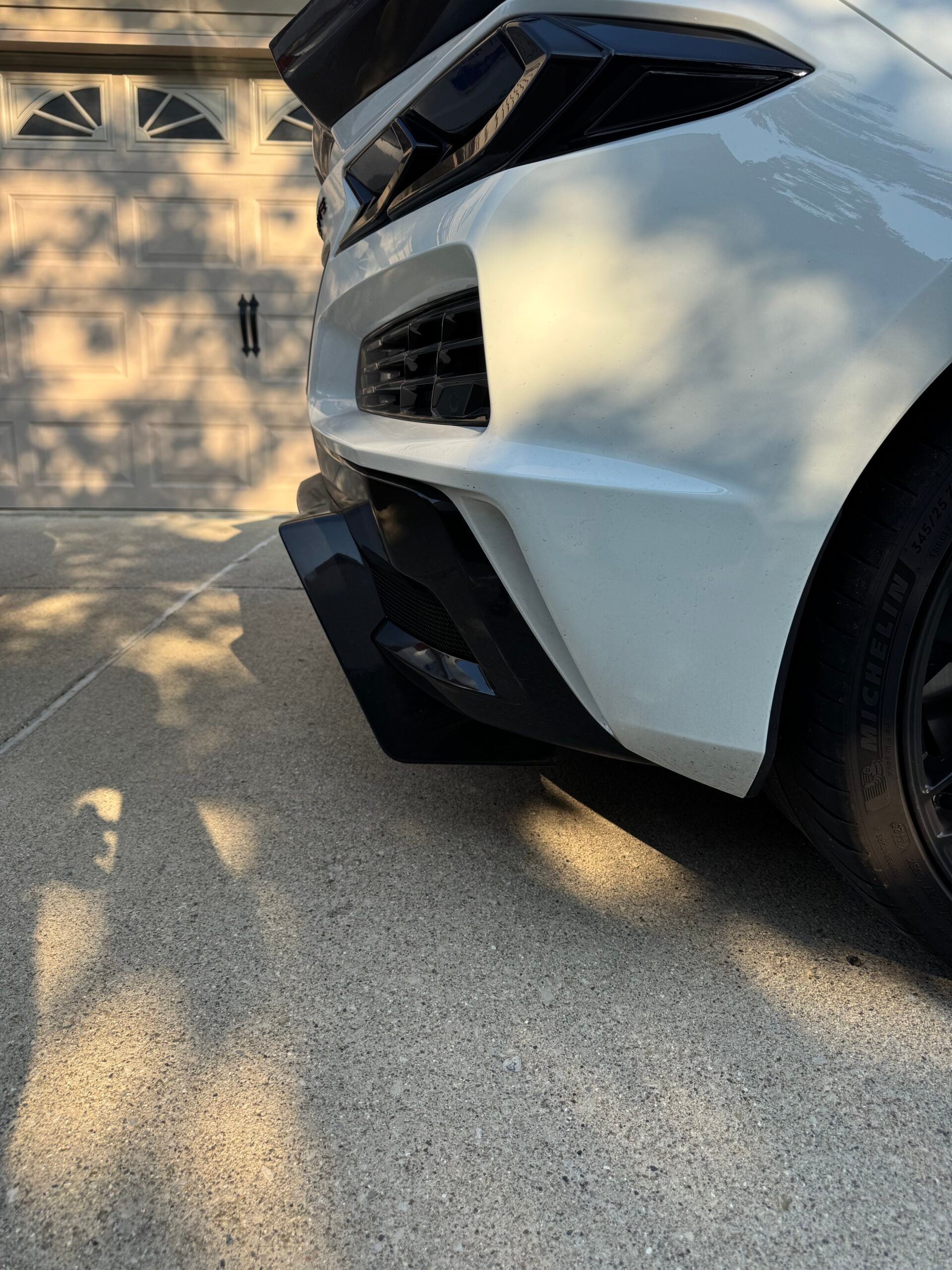 C8 Corvette Z06/ZR1 Carbon Flash Rear Bumper Fin Diffuser