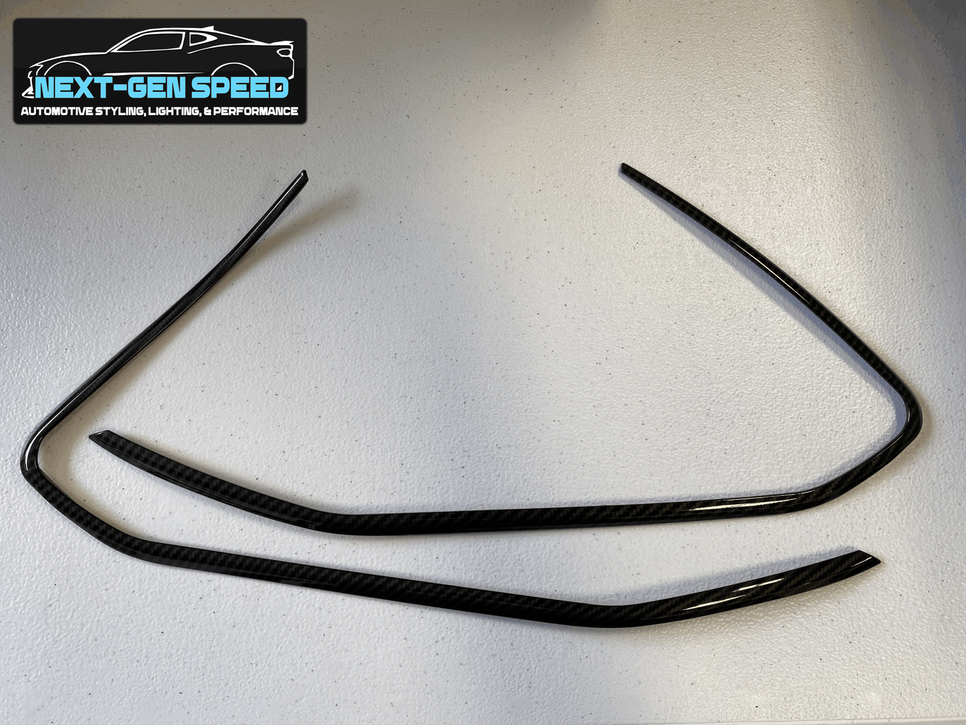 2016 - 24 Camaro Carbon Fiber/Colored Speaker Door Trim | Carbon Fiber / Red