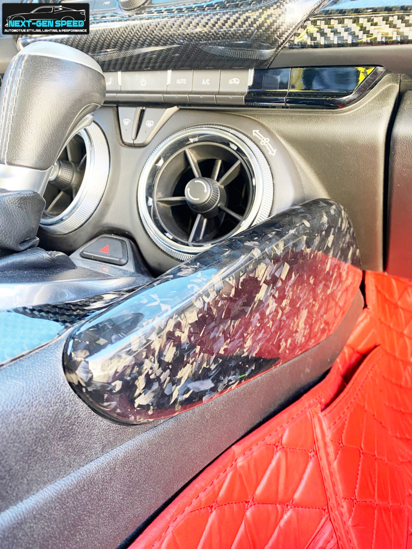 2016 - 24 Camaro Forged Carbon Door/Console Knee Pads Kit | Next-Gen Carbon