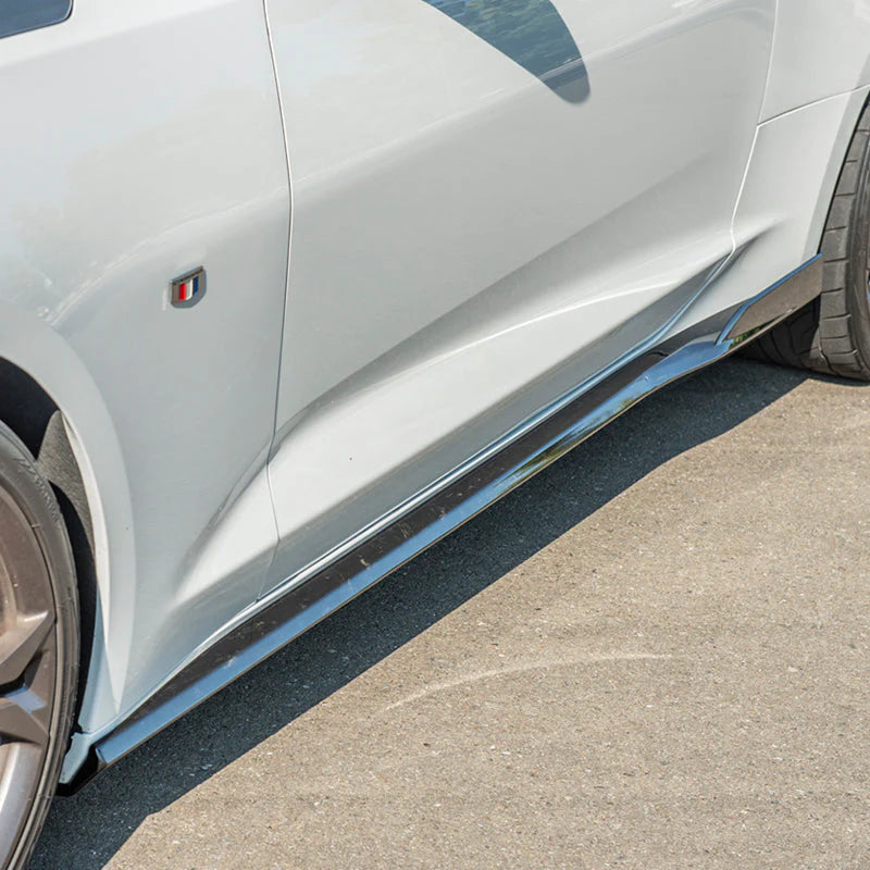 2016 - 24 Camaro 1LE Refresh Style Side Skirts (Unpainted / Gloss Black)